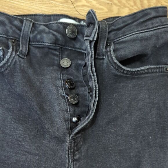 Women's Black Jeans - Picture 6 of 12